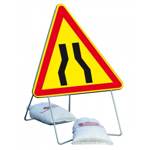 TALIAPLAST - Panneau de signalisation sur pied AK3 NF T1  CHAUSSEE RETRECIE  100cm